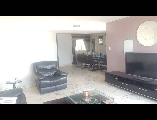 3 BEDROOM FLAT FOR SALE IN NORTH BEACH